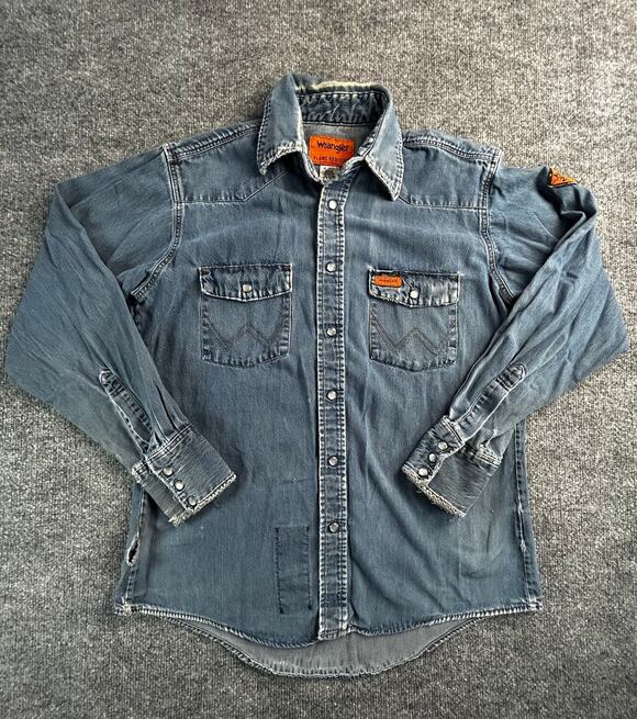 Wrangler Other - Wrangler FR Flame Resistant Western Denim Work Shirt Men's Medium Regular